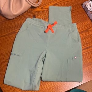 Figs yola scrub pants